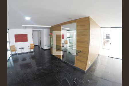 Apartamento à venda com 87m², 3 quartos e 2 vagasHall social