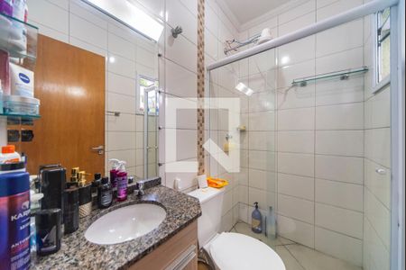 Banheiro  de apartamento à venda com 2 quartos, 56m² em Vila Lutécia, Santo André