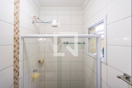Banheiro  de apartamento à venda com 2 quartos, 56m² em Vila Lutécia, Santo André