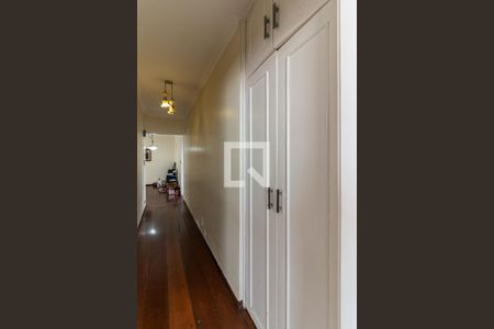 Apartamento para alugar com 96m², 2 quartos e 1 vaga Apartamento para alugar com 96m², 2 quartos e 1 vagaCorredor - Armário