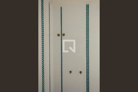 Casa de condomínio à venda com 325m², 4 quartos e 3 vagas Casa de condomínio à venda com 325m², 4 quartos e 3 vagasBanheiro da Suíte 2