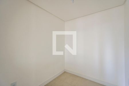 Casa de condomínio à venda com 325m², 4 quartos e 3 vagas Casa de condomínio à venda com 325m², 4 quartos e 3 vagasQuarto de Serviço