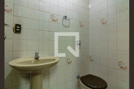 Casa à venda com 210m², 4 quartos e 2 vagasLavabo