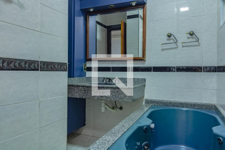 Casa à venda com 210m², 4 quartos e 2 vagasSuíte