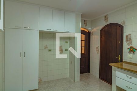 Casa à venda com 210m², 4 quartos e 2 vagasCozinha
