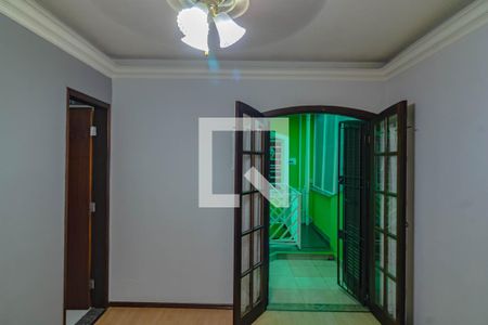 Casa à venda com 210m², 4 quartos e 2 vagasSuíte