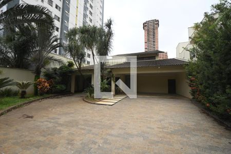 Casa para alugar com 6 quartos, 600m² em Setor Bueno, Goiânia