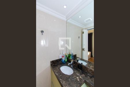 Banheiro 2 de apartamento para alugar com 1 quarto, 58m² em Jardim Ibitirama, São Paulo