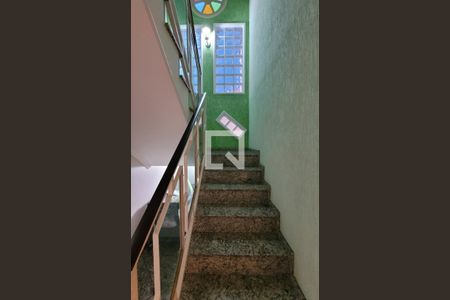 Escada de casa à venda com 3 quartos, 247m² em Jardim Las Vegas, Santo André