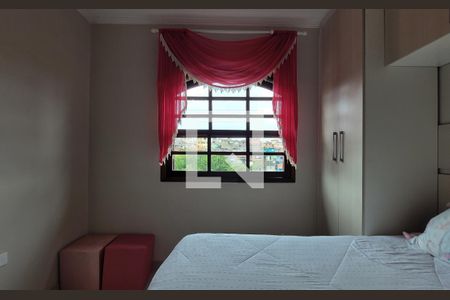 Quarto de casa à venda com 3 quartos, 247m² em Jardim Las Vegas, Santo André