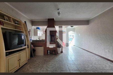 Casa à venda com 247m², 3 quartos e 5 vagasChurrasqueira