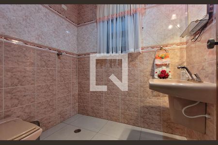 Casa à venda com 247m², 3 quartos e 5 vagasBanheiro 2