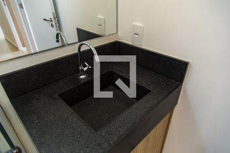 Apartamento para alugar com 38m², 2 quartos e sem vagaBanheiro - Pia