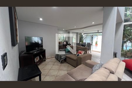 Sala de TV de casa à venda com 3 quartos, 289m² em Vila Madalena, São Paulo