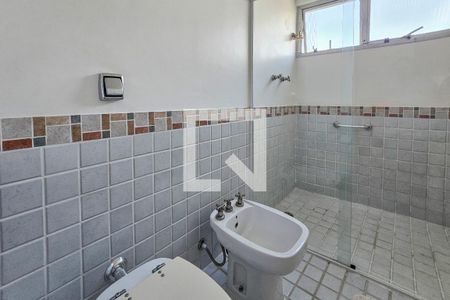 Apartamento para alugar com 170m², 3 quartos e 4 vagasBanheiro da Suíte
