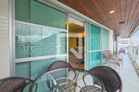 Apartamento para alugar com 170m², 3 quartos e 4 vagasVaranda