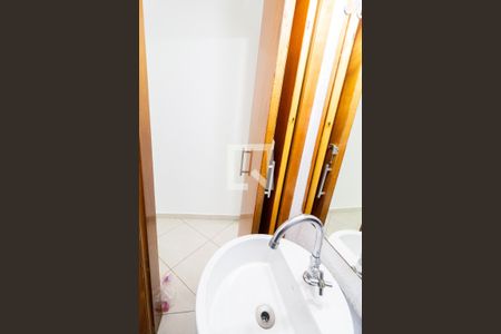 Casa à venda com 86m², 2 quartos e 2 vagasBanheiro