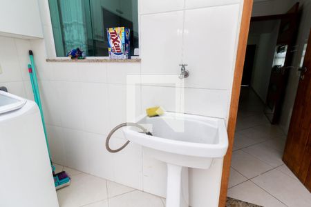 Casa à venda com 86m², 2 quartos e 2 vagasArea de serviço