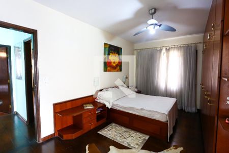 Casa à venda com 308m², 3 quartos e 4 vagas Casa à venda com 308m², 3 quartos e 4 vagassuíte 3