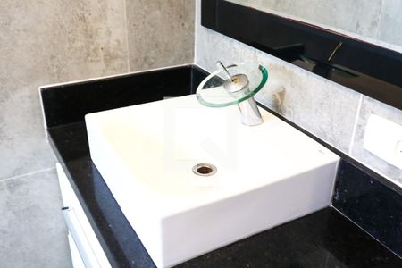 Casa à venda com 308m², 3 quartos e 4 vagas Casa à venda com 308m², 3 quartos e 4 vagasBanheiro da Suíte 1