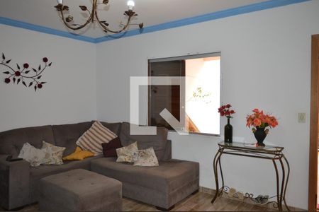 Sala de casa à venda com 2 quartos, 200m² em Chácara Contagem, Contagem