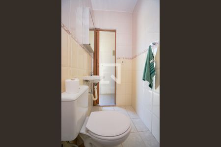 Casa à venda com 160m², 3 quartos e 4 vagas Casa à venda com 160m², 3 quartos e 4 vagasBanheiro de serviço