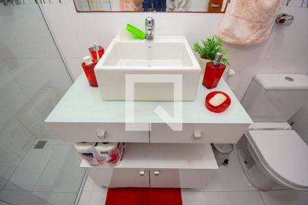 Casa à venda com 160m², 3 quartos e 4 vagas Casa à venda com 160m², 3 quartos e 4 vagasBanheiro