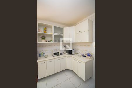 Casa à venda com 160m², 3 quartos e 4 vagas Casa à venda com 160m², 3 quartos e 4 vagasCozinha