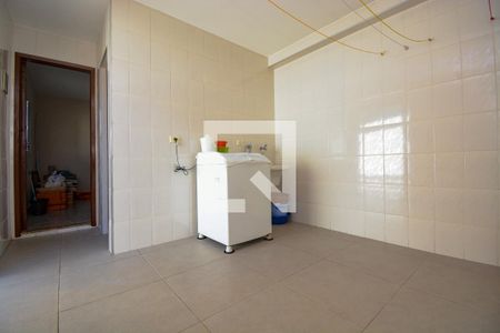 Casa à venda com 160m², 3 quartos e 4 vagas Casa à venda com 160m², 3 quartos e 4 vagasÁrea de Serviço - 2