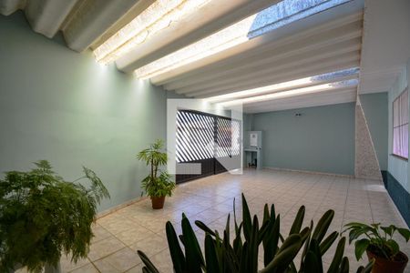 Casa à venda com 160m², 3 quartos e 4 vagas Casa à venda com 160m², 3 quartos e 4 vagasGaragem