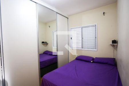 quarto 1 de apartamento para alugar com 2 quartos, 54m² em Jardim Irapua, Taboão da Serra