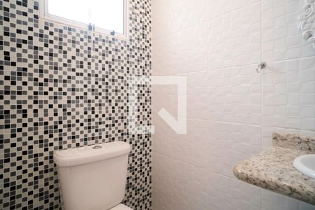 Banheiro de casa de condomínio à venda com 3 quartos, 80m² em Cidade Patriarca, São Paulo