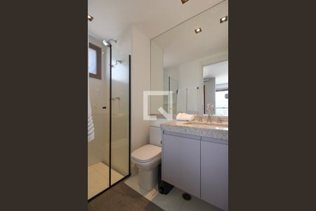 Banheiro  de apartamento à venda com 1 quarto, 26m² em Vila Nova Conceição, São Paulo