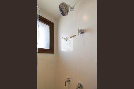 Banheiro  de apartamento à venda com 1 quarto, 26m² em Vila Nova Conceição, São Paulo