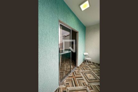 Casa para alugar com 125m², 2 quartos e 1 vaga Casa para alugar com 125m², 2 quartos e 1 vagaVaranda