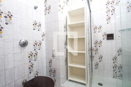 Apartamento à venda com 58m², 2 quartos e sem vaga Apartamento à venda com 58m², 2 quartos e sem vagaBanheiro social