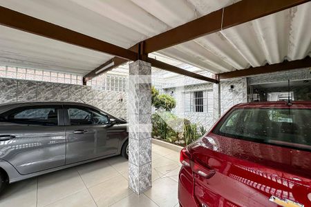 Casa para alugar com 430m², 5 quartos e 3 vagas Casa para alugar com 430m², 5 quartos e 3 vagasGaragem