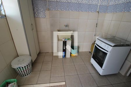 Casa à venda com 130m², 4 quartos e 2 vagasÁrea de Serviço 2