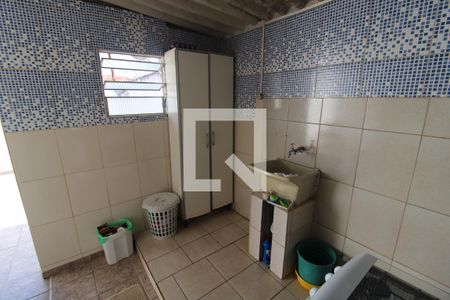 Casa à venda com 130m², 4 quartos e 2 vagasÁrea de Serviço 2