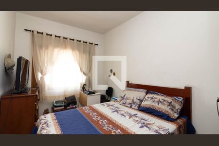 Quarto 1 de casa à venda com 2 quartos, 175m² em Vila Domitila, São Paulo