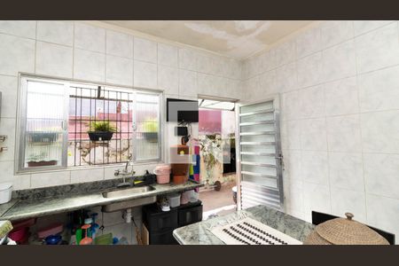 Casa à venda com 175m², 2 quartos e 2 vagasCozinha