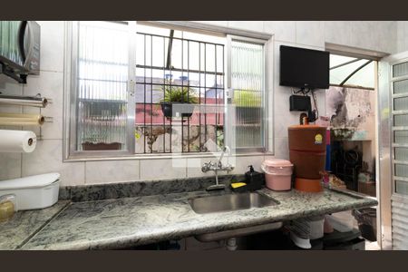 Casa à venda com 175m², 2 quartos e 2 vagasCozinha