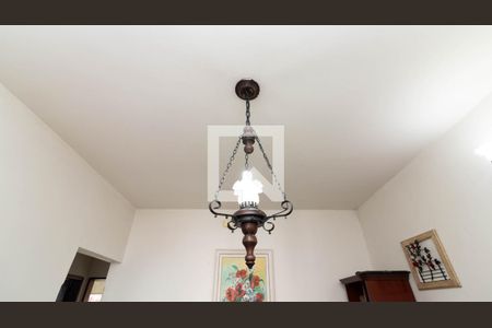 Detalhe Sala de casa à venda com 2 quartos, 175m² em Vila Domitila, São Paulo