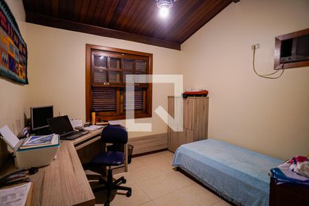 Quarto de casa de condomínio à venda com 4 quartos, 350m² em Itaipu, Niterói