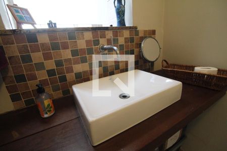 Apartamento à venda com 190m², 3 quartos e 2 vagas Apartamento à venda com 190m², 3 quartos e 2 vagasLavabo