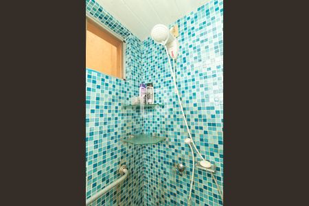 Banheiro de apartamento à venda com 1 quarto, 40m² em Morro Santana, Porto Alegre