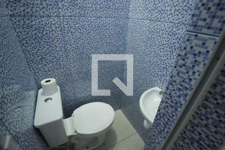 Lavabo de casa para alugar com 2 quartos, 55m² em Vila Romano, São Paulo
