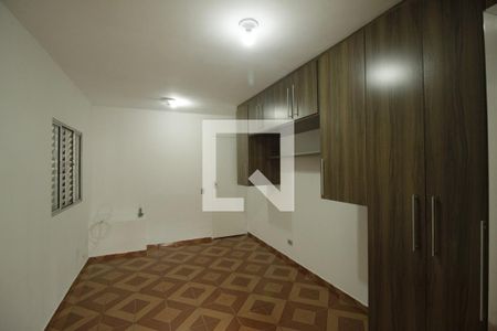 Quarto 1 - Armários de casa para alugar com 2 quartos, 55m² em Vila Romano, São Paulo