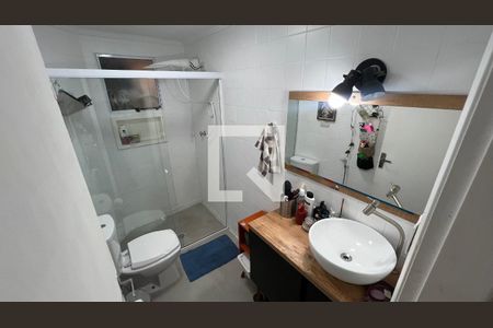 Apartamento para alugar com 71m², 2 quartos e sem vagaBanheiro