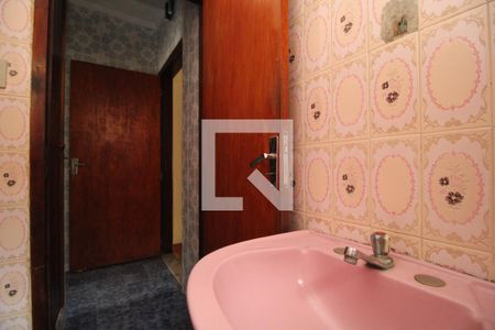 Casa à venda com 212m², 4 quartos e 4 vagasLavabo